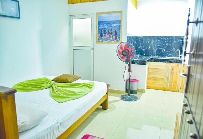 بنسيون Chill Airport Transit Stay