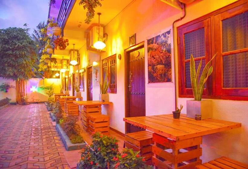 بنسيون Chill Airport Transit Stay