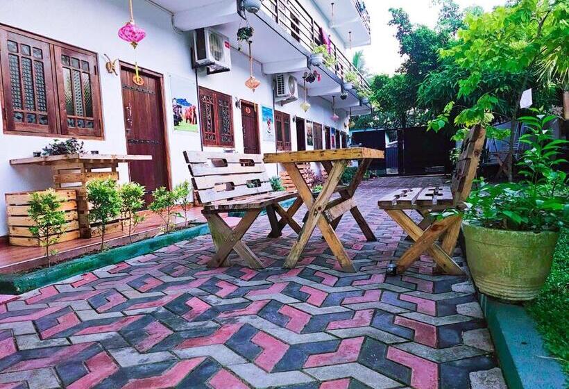 بنسيون Chill Airport Transit Stay