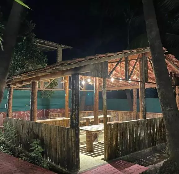 ペンション Ronny’s Beach Cottage