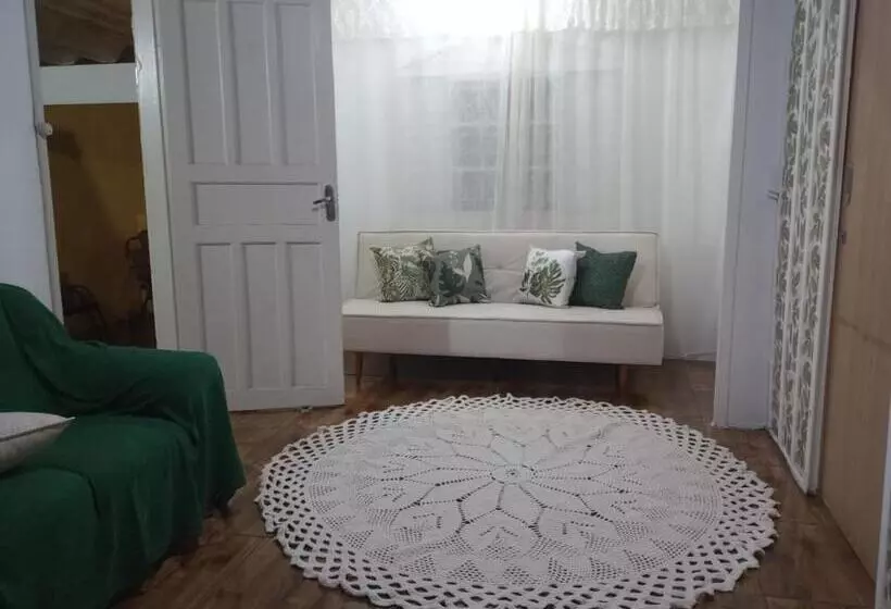 Majatalo Simples E Confortável