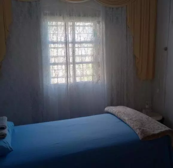 Majatalo Simples E Confortável