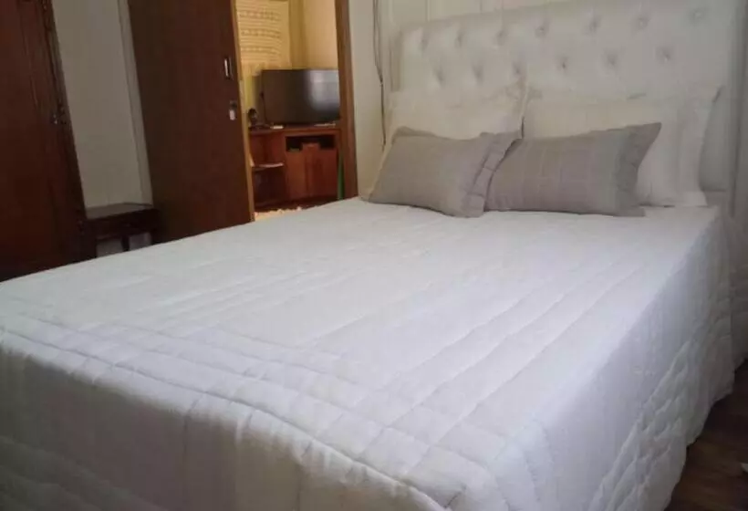 Majatalo Simples E Confortável