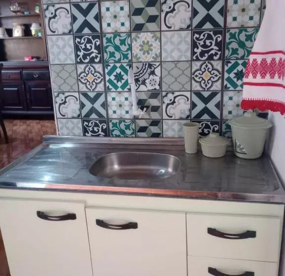 Majatalo Simples E Confortável