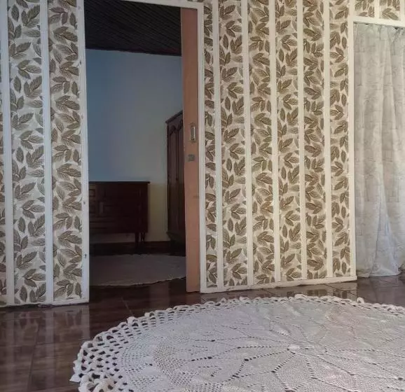 Majatalo Simples E Confortável