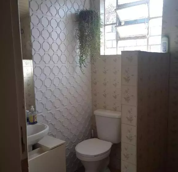 Majatalo Simples E Confortável