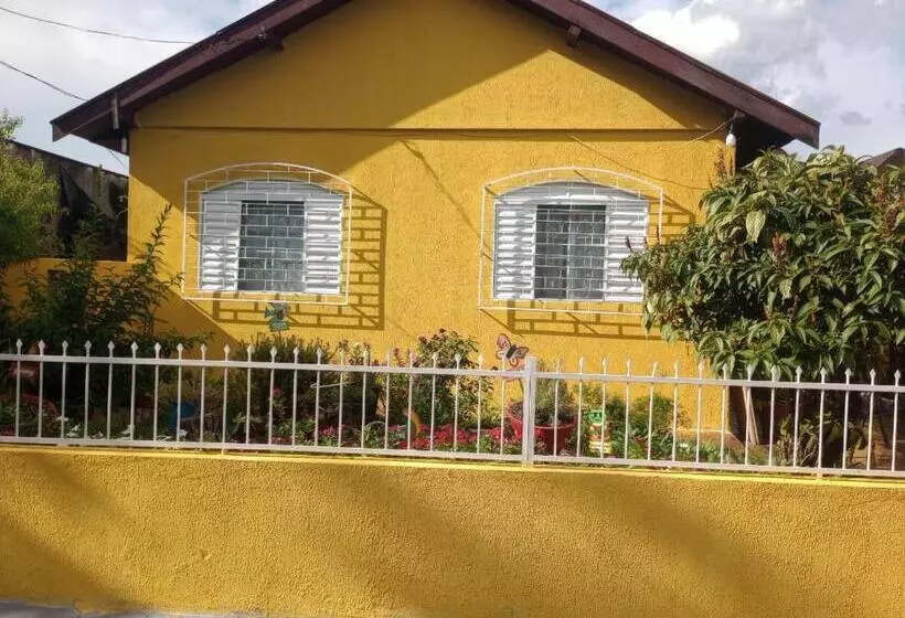 Majatalo Simples E Confortável