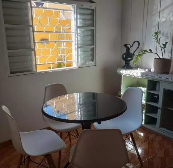 Majatalo Simples E Confortável