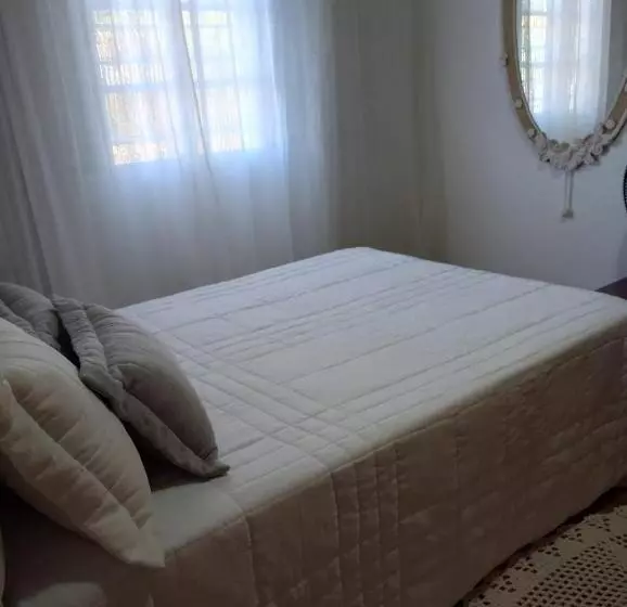 Majatalo Simples E Confortável