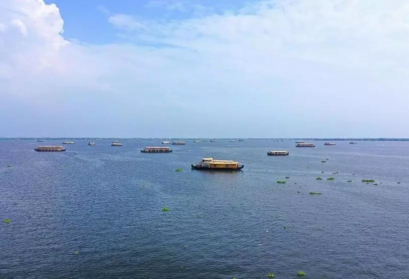 Vembanad Village Backwater Resort