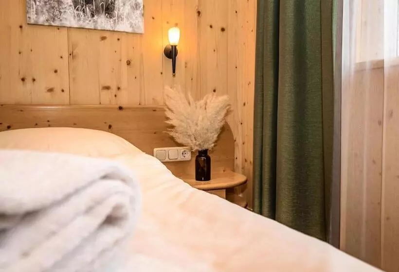 Aura Bed & Breakfast