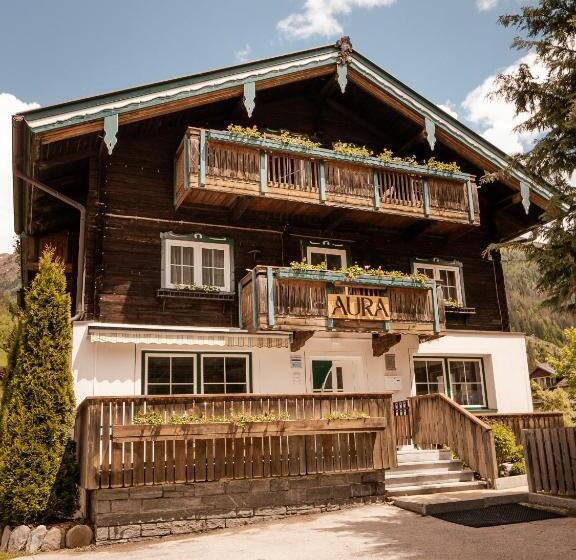 Aura Bed & Breakfast