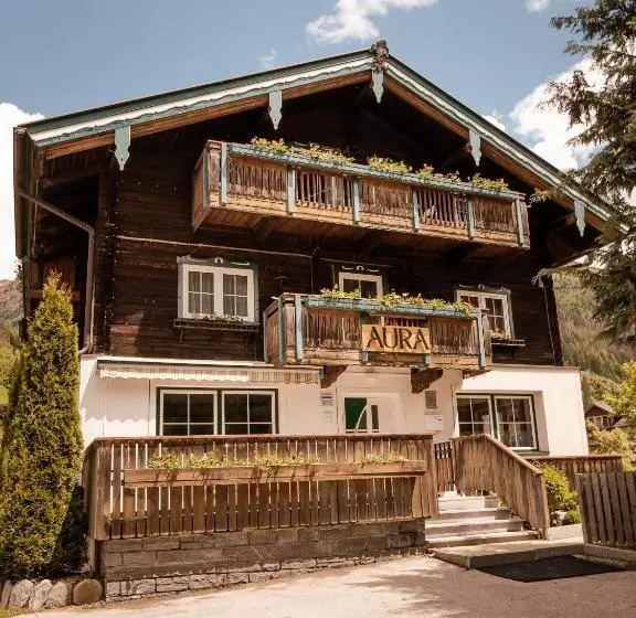 Aura Bed & Breakfast