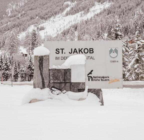 Aura Bed & Breakfast