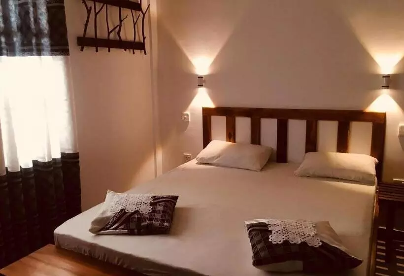 Aamiaismajoitus (B&B) A4 Villas Udawalawe