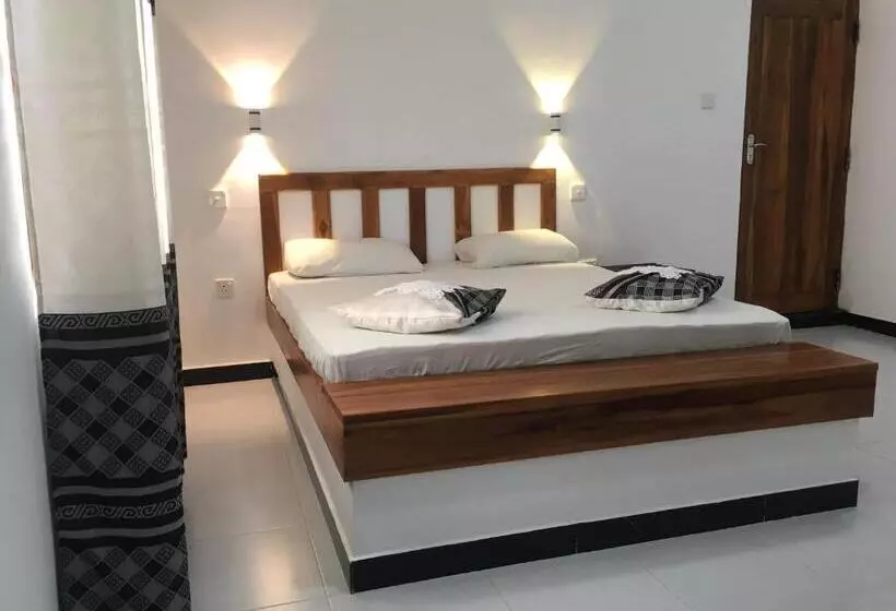 Aamiaismajoitus (B&B) A4 Villas Udawalawe