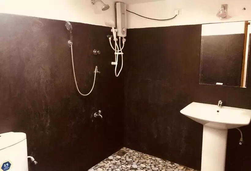 Aamiaismajoitus (B&B) A4 Villas Udawalawe