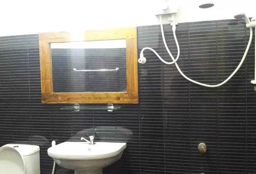 Aamiaismajoitus (B&B) A4 Villas Udawalawe