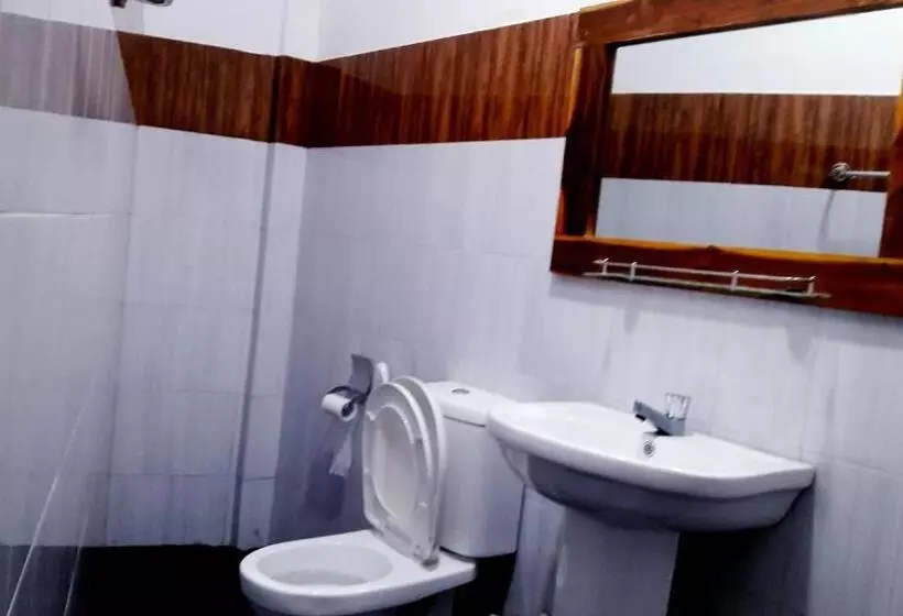 Aamiaismajoitus (B&B) A4 Villas Udawalawe