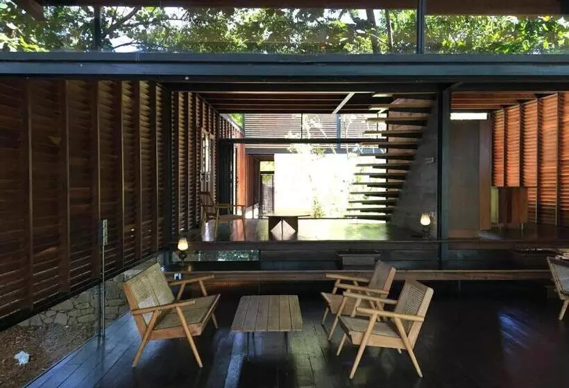 تختخواب و صبحانه Ganga Langa