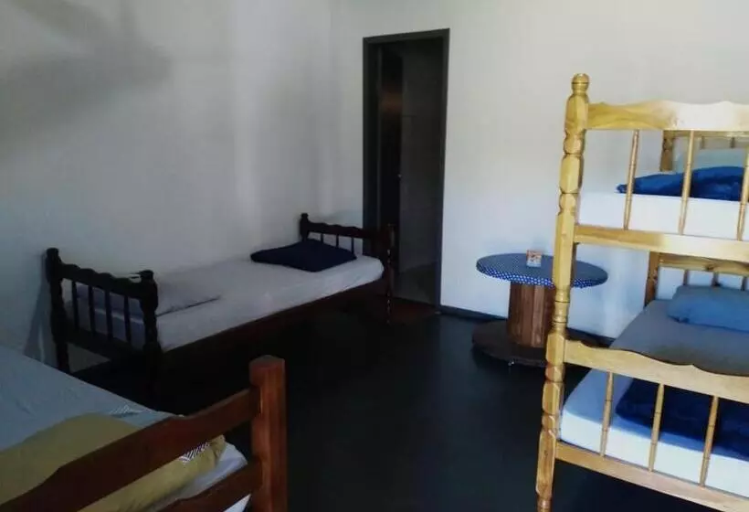 Hostel E Pousada Araquari