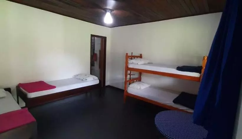 Hostel E Pousada Araquari