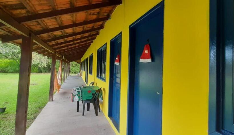Hostel E Pousada Araquari