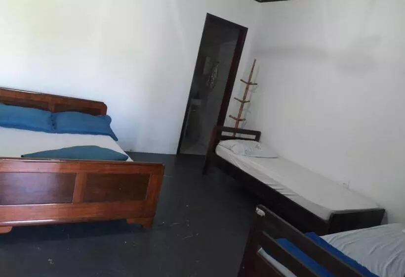 Hostel E Pousada Araquari