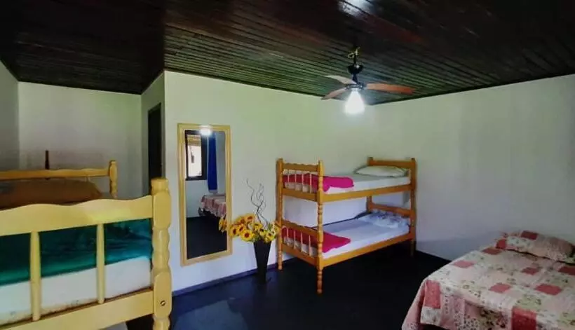 Hostel E Pousada Araquari