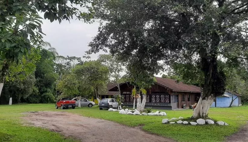 Hostel E Pousada Araquari