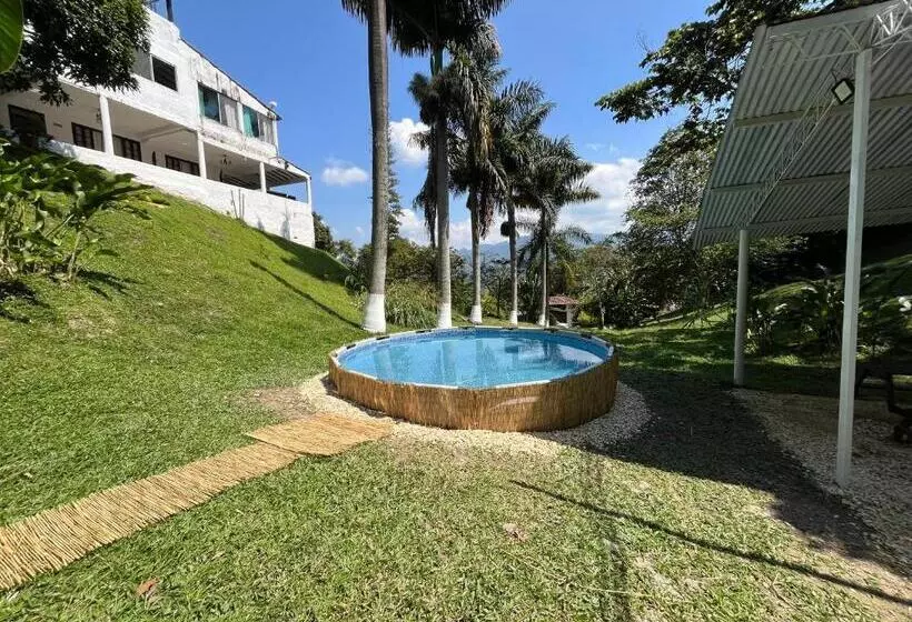 Hotelli Alojamiento Campestre En La Vega   A 1 Hora Exacta De Bogotá