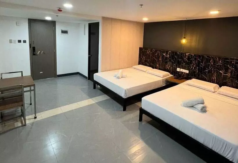 هتل Maine City Residences Tramo
