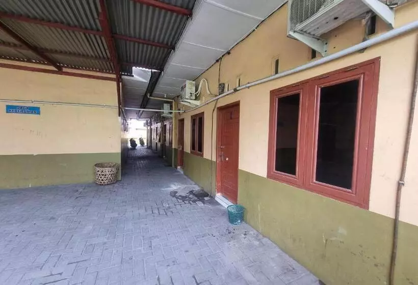 Hotelli Oyo 93493 Wira Residensia Syariah