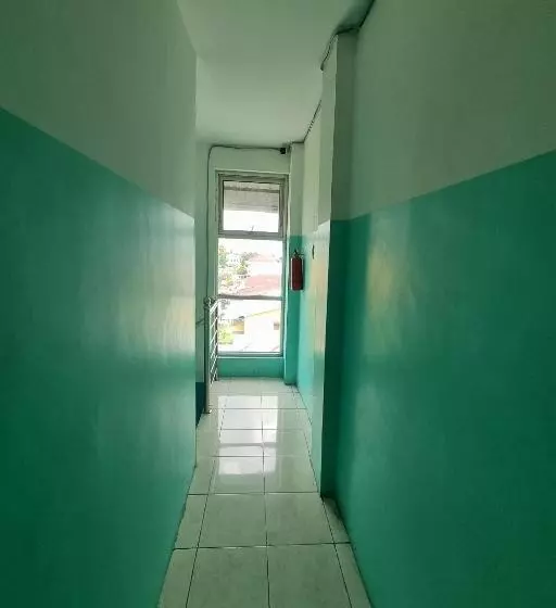 Hotelli Oyo 93493 Wira Residensia Syariah