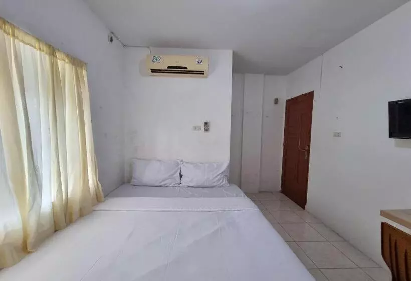 Hotelli Oyo 93493 Wira Residensia Syariah