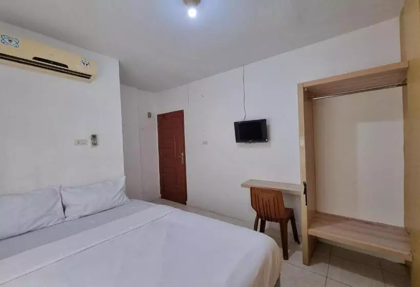 Hotelli Oyo 93493 Wira Residensia Syariah