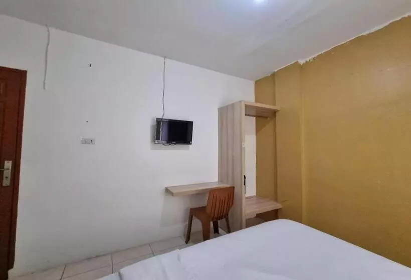 Hotelli Oyo 93493 Wira Residensia Syariah