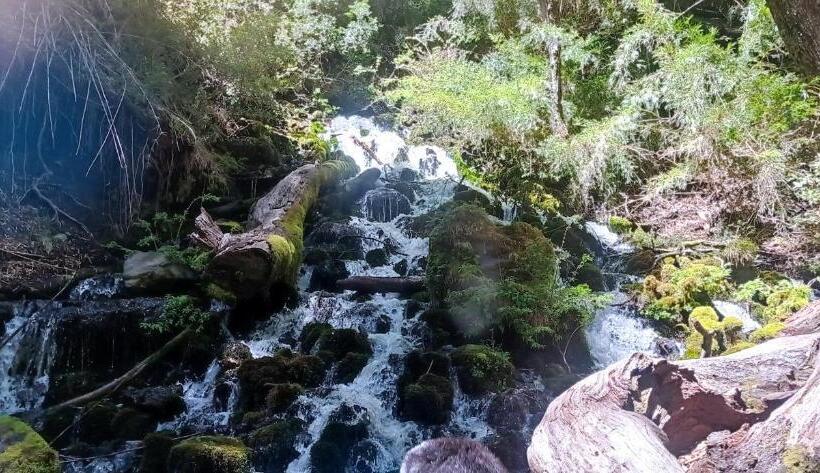 هتل Refugio Kiñeco