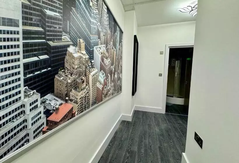 ホテル Seafarers Stays