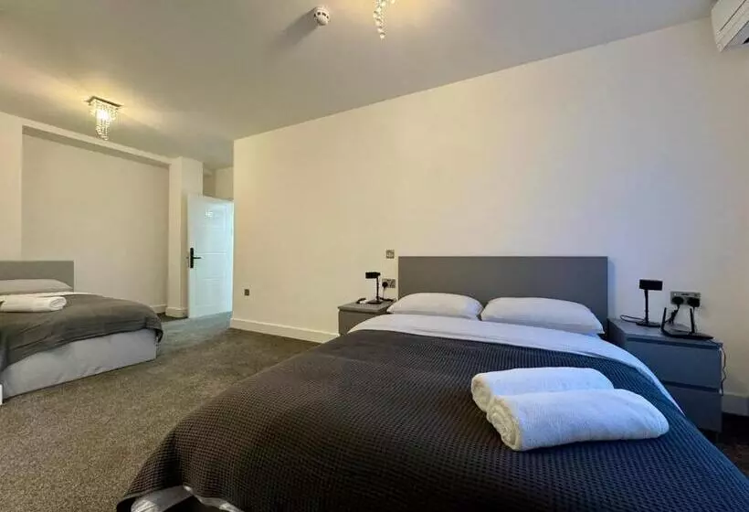 ホテル Seafarers Stays