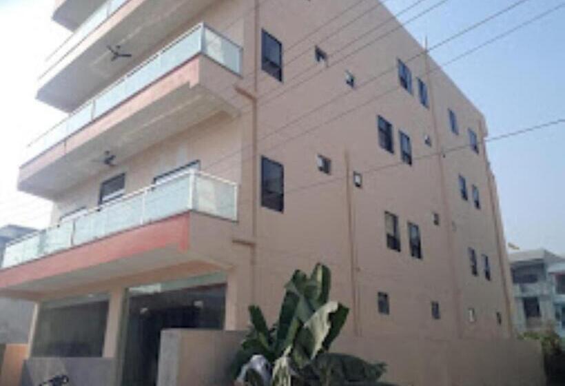 호텔 Shree Vilas Haridwar