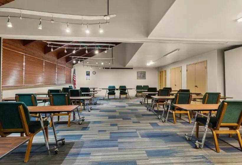 ホテル Suburban Studios