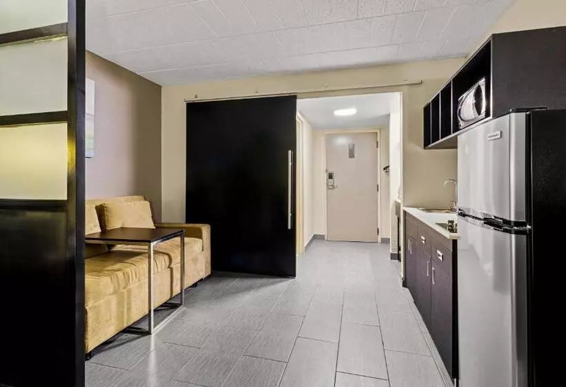 ホテル Suburban Studios