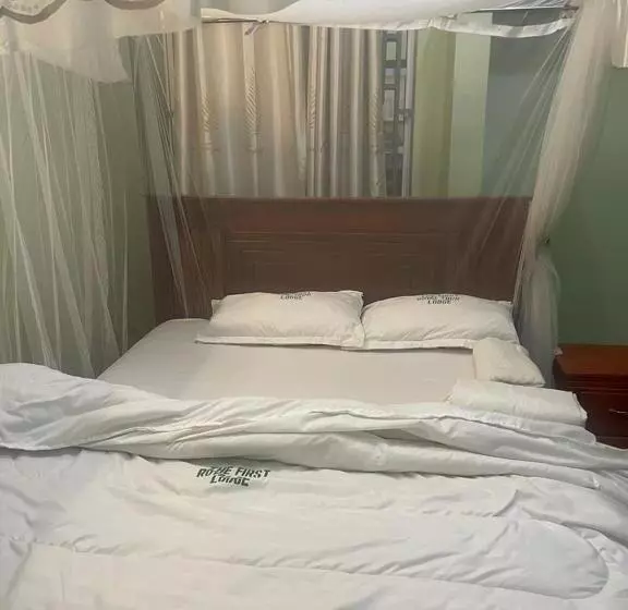 هتل The First Royal Tour Lodge