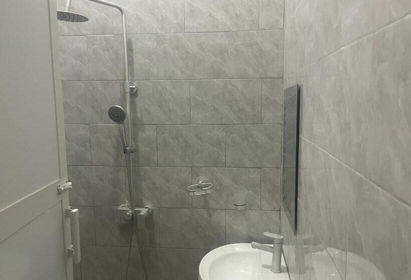 בית מלון כפרי The First Royal Tour Lodge