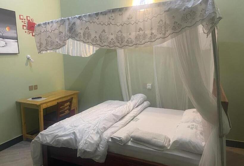 בית מלון כפרי The First Royal Tour Lodge