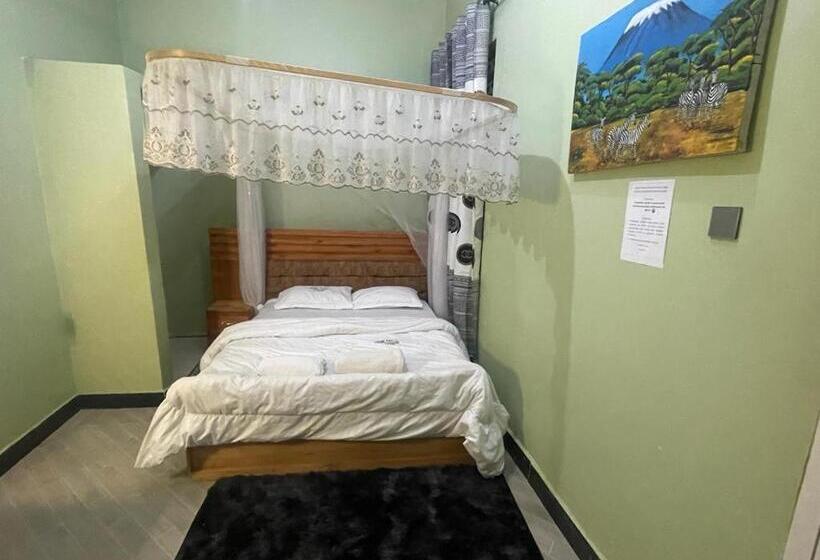 בית מלון כפרי The First Royal Tour Lodge