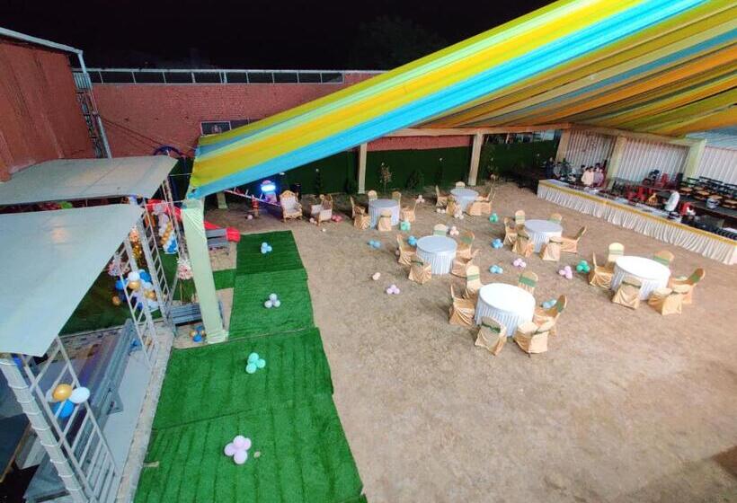 Отель The Grand Khodiyar