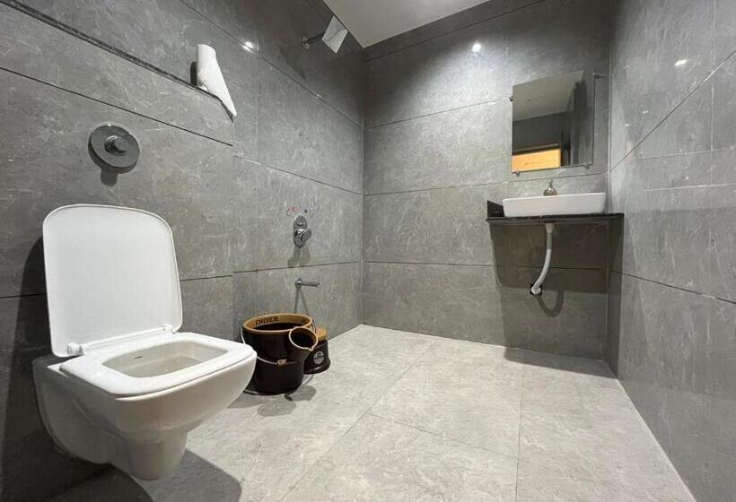 Отель The Grand Khodiyar