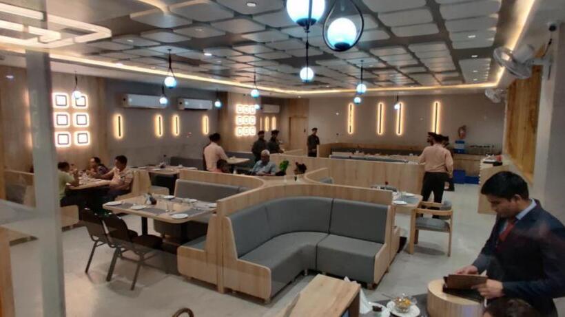 Отель The Grand Khodiyar